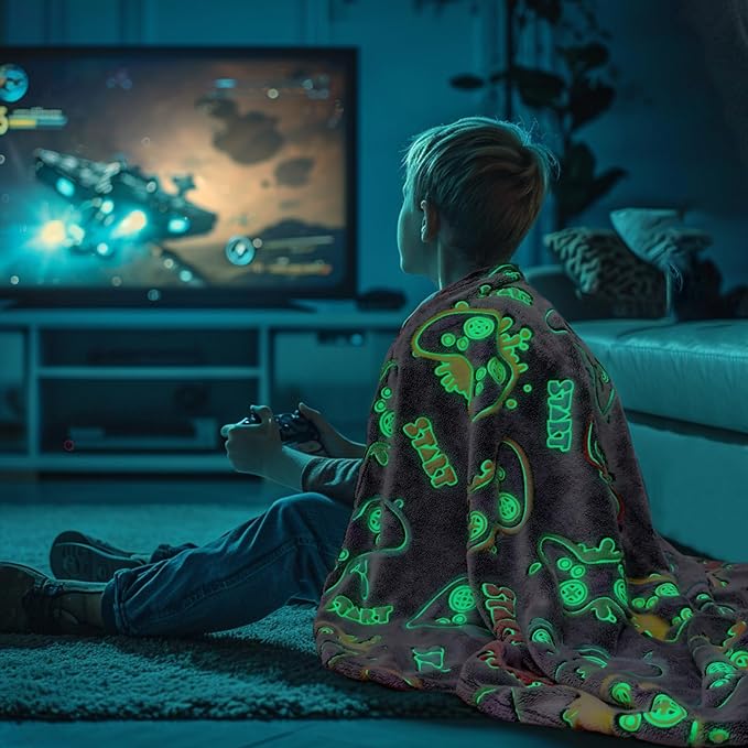 Gaming Gifts Toys Blanket for Teen Boys Glow in The Dark Gaming Blanket for Men Boyfriends Gifts for Gamers Soft Fleece Gamer Blanket for Kids Birthday Gifts