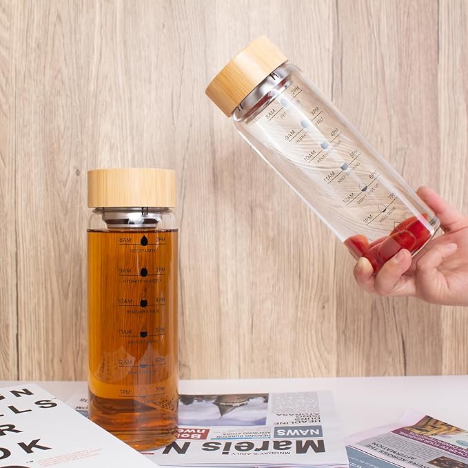 25oz Glass Water Bottle, Leak-Proof, with Stainless Steel Tea Infuser, BPA-Free, Suitable for Office, Car, Gym, and Travel, Reusable, for Hot and Cold Beverages (Circular-25oz)