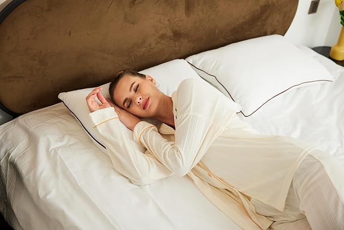 Luxury Hypoallergenic Sleeping Bed Pillows - Soft and Supportive - Premium Down Alternative Fill - Ideal for Side, Back, and Stomach Sleepers Queen Size Set of 4