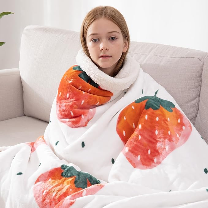 COSUSKET Throw Blanket for Kids Sherpa 50×60 inches, Strawberry Fruit Blankets, Super Soft Fuzzy Plush Flannel Blanket Boys Girls Gifts