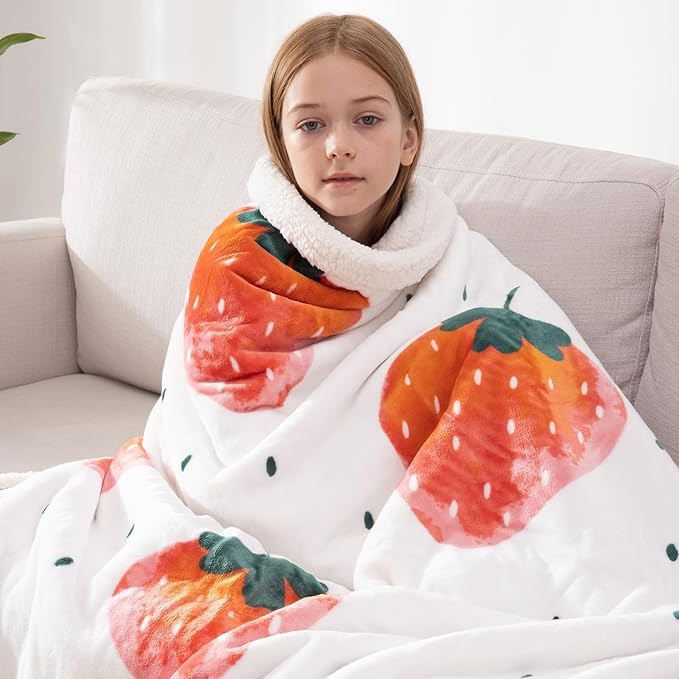 COSUSKET Throw Blanket for Kids Sherpa 50×60 inches, Strawberry Fruit Blankets, Super Soft Fuzzy Plush Flannel Blanket Boys Girls Gifts