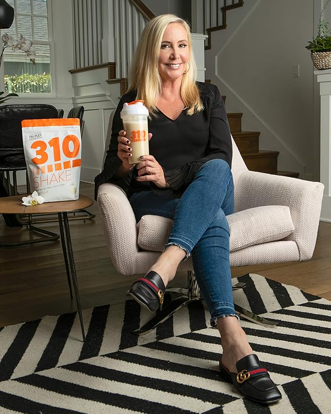 310 Nutrition Protein Shaker Bottle Meal Replacement Blender Cup For Mixing Protein Powders, Lemonade Mix, And Pre Workout (Clear w/White Lid)