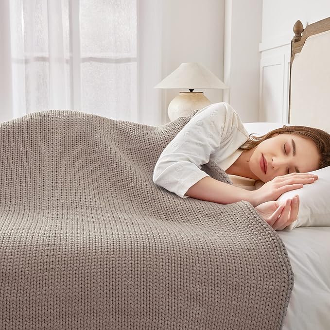 Knitted Weighted Blanket(Beige 60"x80" 20lbs),Home Décor Cooling Throw Blanket for Hot Sleepers,Hand Made Chunky Knit Heavy Blanket for Adults Use on Queen/King Size Bed